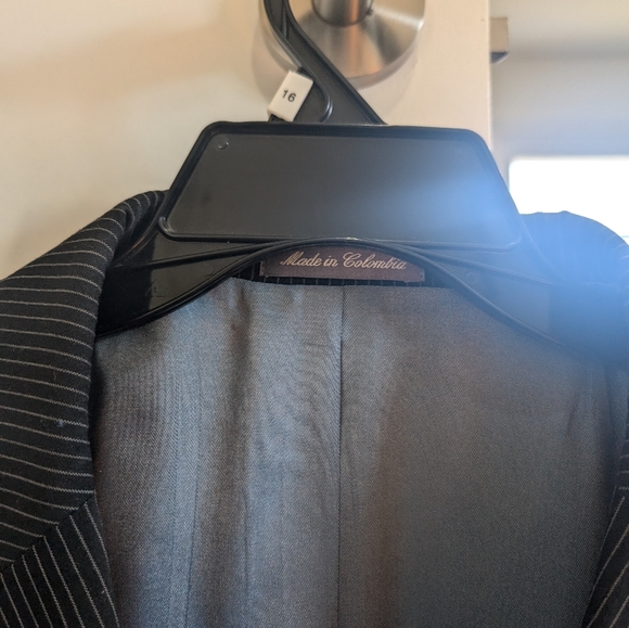 Oscar de la Renta Men Pinstripe Suit - Picture 8 of 14